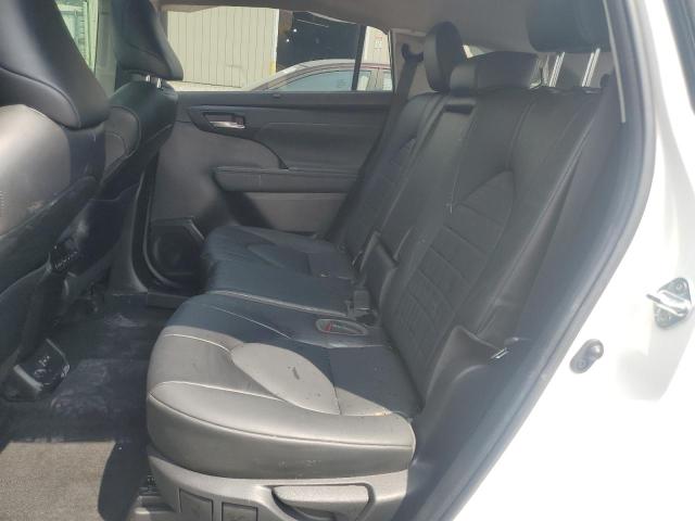 5TDGZRBH9NS236517 - 2022 TOYOTA HIGHLANDER XLE 白色 照片 11