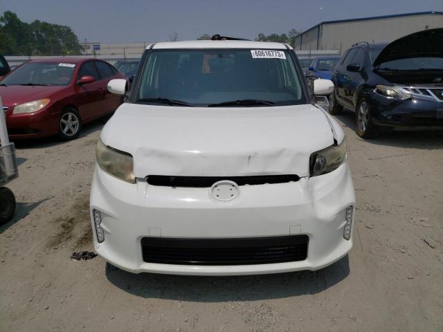 JTLZE4FE7EJ056929 - 2014 TOYOTA SCION XB WHITE photo 5