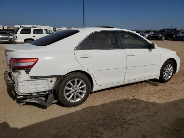 4T1BF3EK2AU576830 - 2010 TOYOTA CAMRY BASE WHITE photo 3