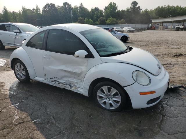 3VWPW3AG0AM027009 - 2010 VOLKSWAGEN NEW BEETLE WHITE photo 4