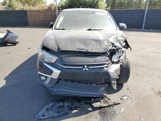 JA4AP3AW9JU002094 - 2018 MITSUBISHI OUTLANDER ES BLACK photo 5