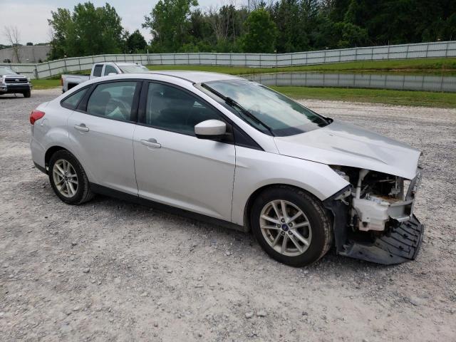 1FADP3F24JL276467 - 2018 FORD FOCUS SE SILVER photo 4