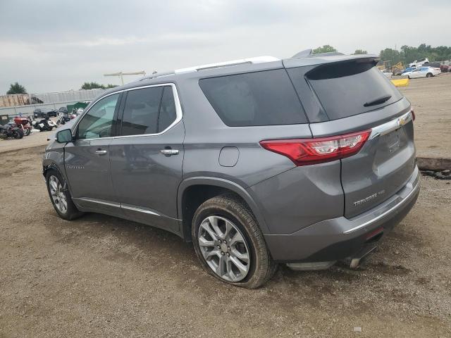 1GNEVJKW4JJ240900 - 2018 CHEVROLET TRAVERSE PREMIER GRAY photo 2