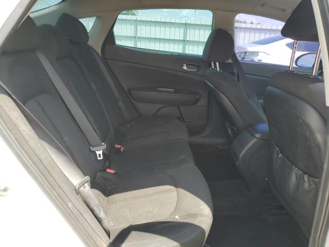 5XXGT4L38JG218027 - 2018 KIA OPTIMA LX WHITE photo 10