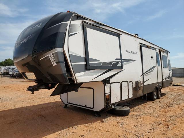 4YDF33826ME761291 - 2021 KEYSTONE AVALANCHE ორფეროვანი ფოტო 2