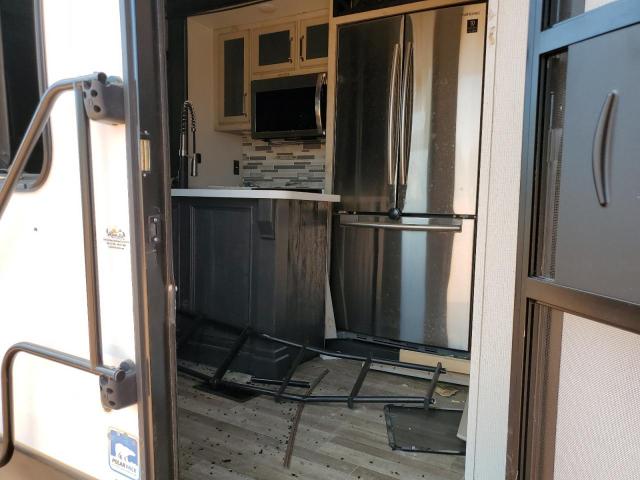 4YDF33826ME761291 - 2021 KEYSTONE AVALANCHE ორფეროვანი ფოტო 8