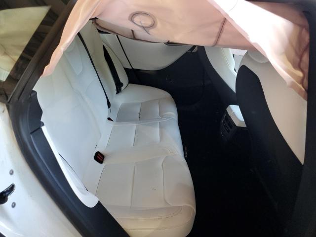 5YJSA1E26MF425803 - 2021 TESLA MODEL S Білий фото 10