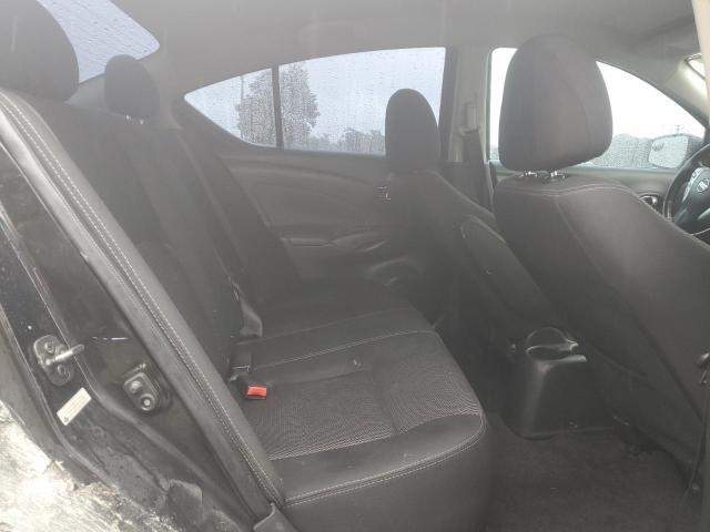 3N1CN7APXJL877590 - 2018 NISSAN VERSA S BLACK photo 10