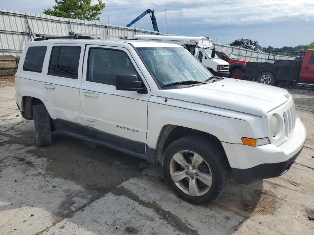 1J4NF1GB5BD177117 - 2011 JEEP PATRIOT SPORT WHITE photo 4