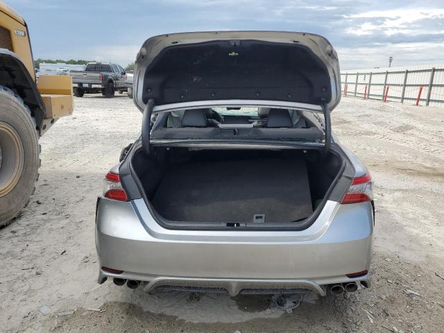 4T1B61HK2KU726694 - 2019 TOYOTA CAMRY XSE فضي صورة 6