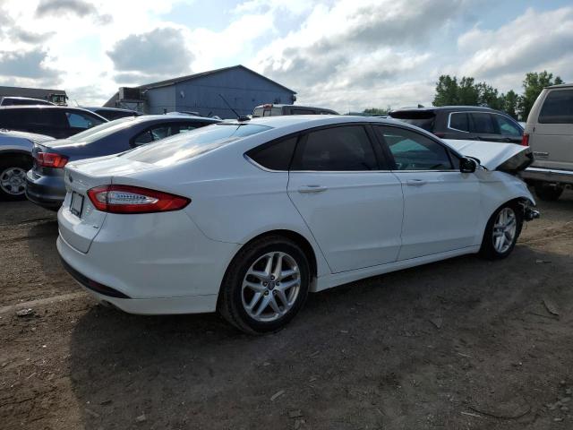 3FA6P0H70DR275516 - 2013 FORD FUSION SE WHITE photo 3