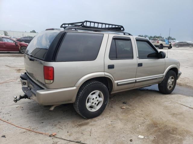 1GNDT13W7YK148832 - 2000 CHEVROLET BLAZER GOLD photo 3