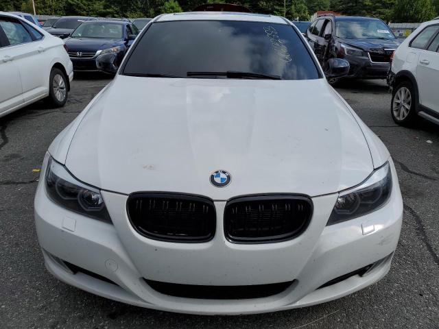 WBAPK5G58BNN28038 - 2011 BMW 328 XI SULEV WHITE photo 5