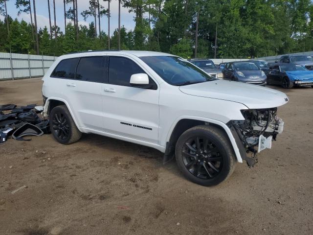 1C4RJEAG4JC404111 - 2018 JEEP GRAND CHER LAREDO WHITE photo 4