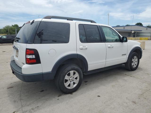 1FMEU63E27UB18375 - 2007 FORD EXPLORER XLT WHITE photo 3