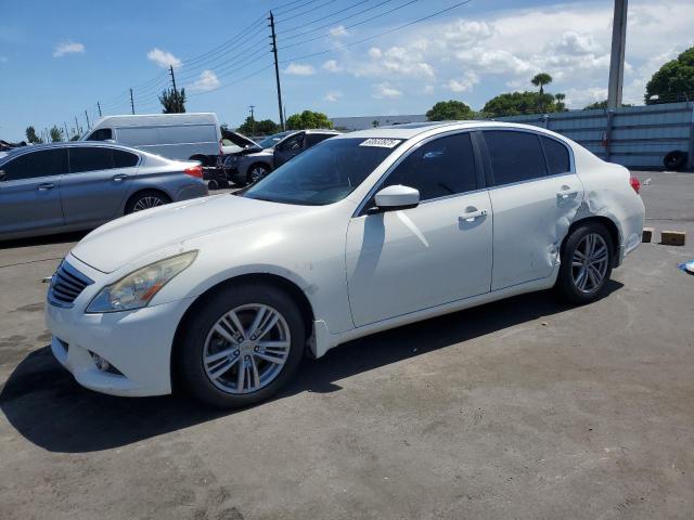 2015 INFINITI Q40, null