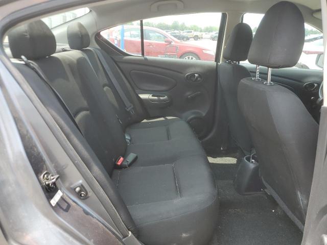 3N1CN7AP4KL829827 - 2019 NISSAN VERSA S 灰色 照片 10