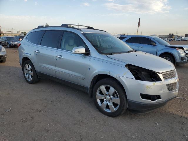 1GNKRLED6BJ203331 - 2011 CHEVROLET TRAVERSE LTZ SILVER photo 4