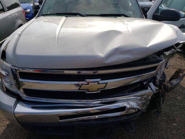 1GCSKREA6AZ115241 - 2010 CHEVROLET SILVERADO K1500 LS SILVER photo 11