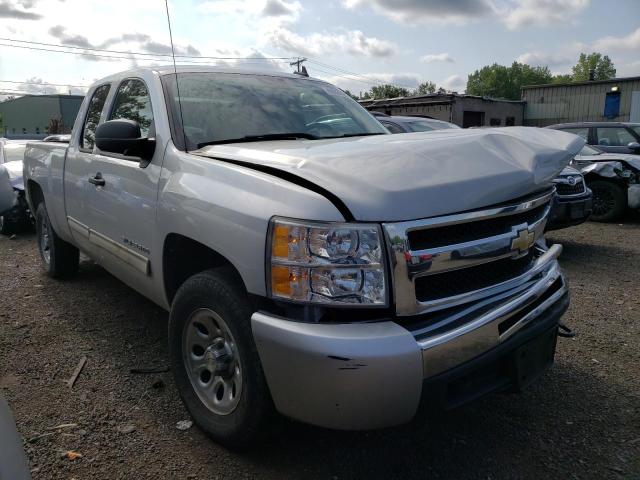 1GCSKREA6AZ115241 - 2010 CHEVROLET SILVERADO K1500 LS SILVER photo 4