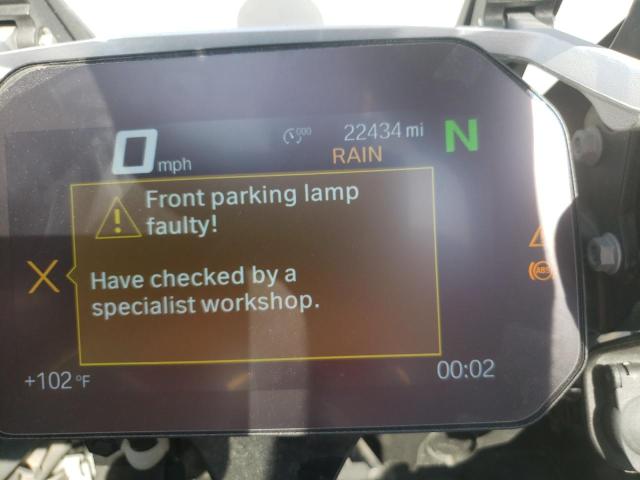 WB10A6105JZ657563 - 2018 BMW R1200 GS WHITE photo 7