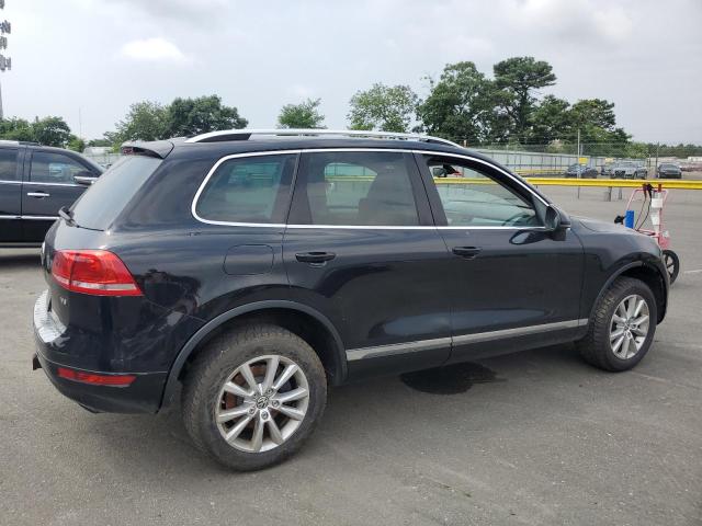 WVGEF9BP5DD009855 - 2013 VOLKSWAGEN TOUAREG V6 BLACK photo 3