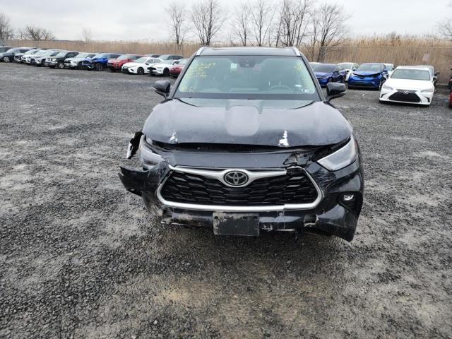 5TDGZRBH2MS524104 - 2021 TOYOTA HIGHLANDER XLE Schwarz Foto 13