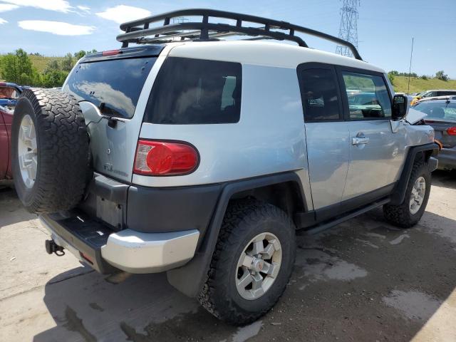 JTEBU11FX70081004 - 2007 TOYOTA FJ CRUISER SILVER photo 3