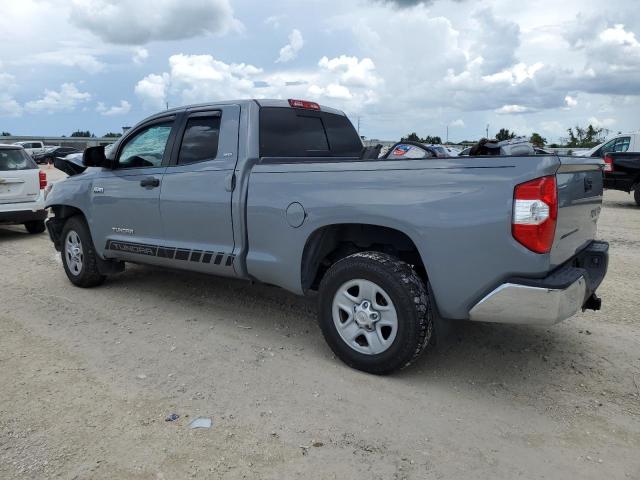 5TFRY5F16KX251368 - 2019 TOYOTA TUNDRA DOUBLE CAB SR/SR5 GRAY photo 2