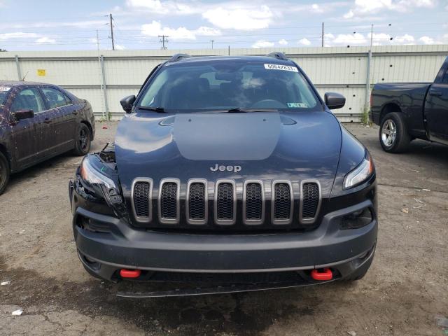 1C4PJMBS4HW614186 - 2017 JEEP CHEROKEE TRAILHAWK BLACK photo 5