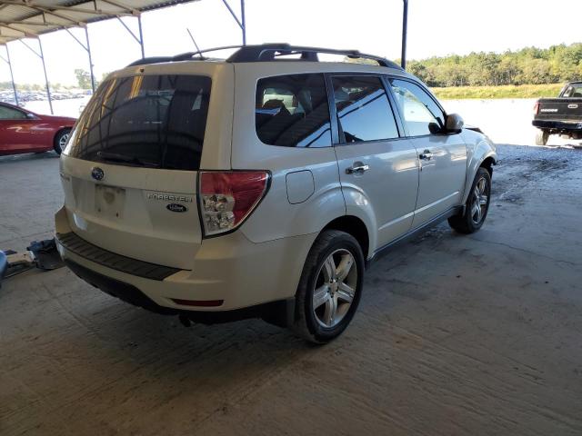 JF2SH64609H704931 - 2009 SUBARU FORESTER 2.5X LIMITED WHITE photo 4