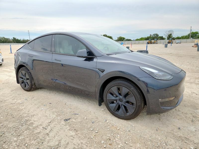 7SAYGAEE4RF194736 - 2024 TESLA MODEL Y Szary zdjęcie 4