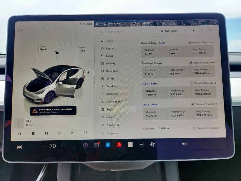 7SAYGAEE4RF194736 - 2024 TESLA MODEL Y Szary zdjęcie 9