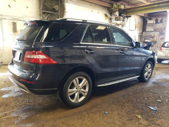 4JGDA5HB2CA057215 - 2012 MERCEDES-BENZ ML 350 4MATIC BLUE photo 3