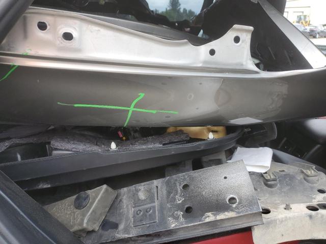 JTJYARBZ3J2090778 - 2018 LEXUS NX 300 BASE Argent photo 10