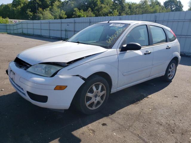 3FAHP37N45R147694 - 2005 FORD FOCUS ZX5 WHITE photo 1