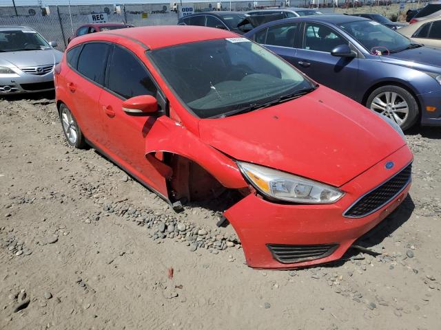 1FADP3K2XHL206830 - 2017 FORD FOCUS SE RED photo 4