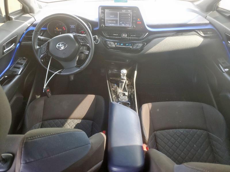 JTNKHMBX1L1085797 - 2020 TOYOTA C-HR XLE WHITE photo 8