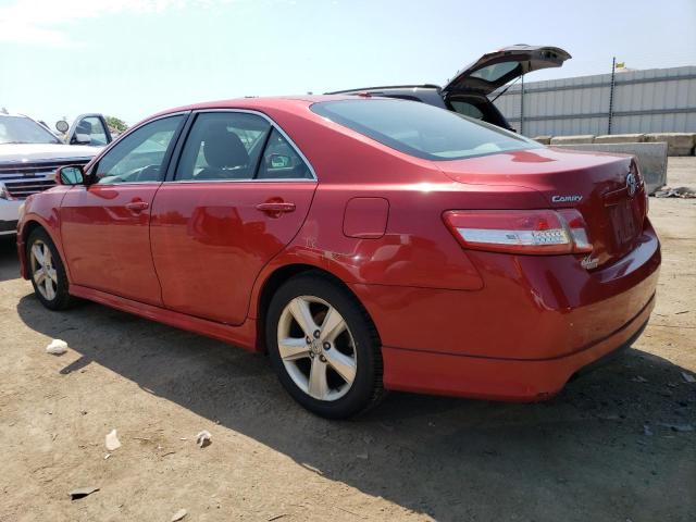 4T1BF3EK2BU627907 - 2011 TOYOTA CAMRY BASE RED photo 2