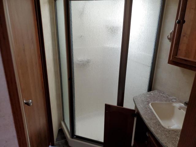 4YDF28521D7201641 - 2013 KEYSTONE HORNET WHITE photo 5