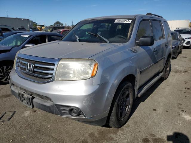 5FNYF3H26CB030926 - 2012 HONDA PILOT LX SILVER photo 1