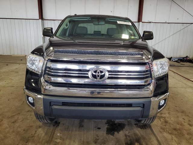 5TFDY5F1XGX530209 - 2016 TOYOTA TUNDRA CREWMAX SR5 BLACK photo 5