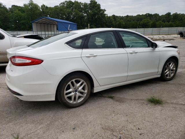 3FA6P0H78GR152504 - 2016 FORD FUSION SE WHITE photo 3