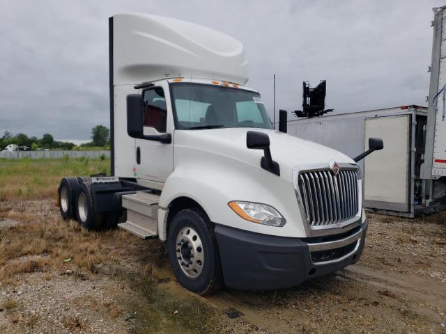 2018 INTERNATIONAL LT625, 