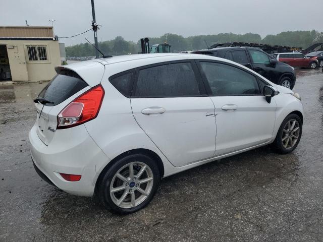 3FADP4EJ0FM160705 - 2015 FORD FIESTA SE WHITE photo 3