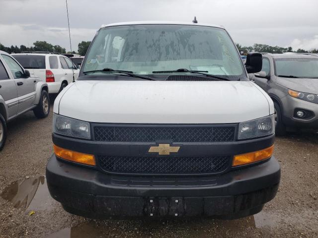 1GCWGAFG2L1119716 - 2020 CHEVROLET EXPRESS G2 WHITE photo 5