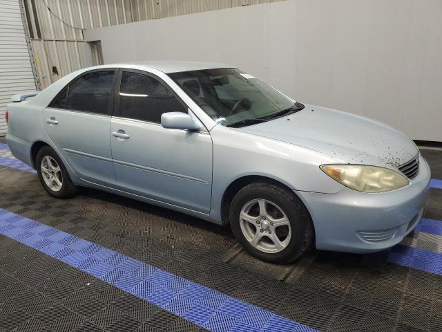 4T1BE32K15U987665 - 2005 TOYOTA CAMRY LE BLUE photo 4