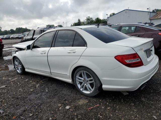 WDDGF8BB6CA704315 - 2012 MERCEDES-BENZ C 300 4MATIC WHITE photo 2