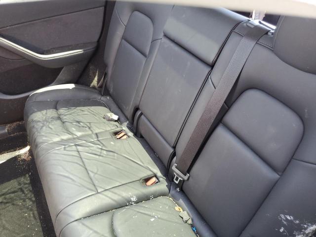 7SAYGDEE9RF006911 - 2024 TESLA MODEL Y Schwarz Foto 10