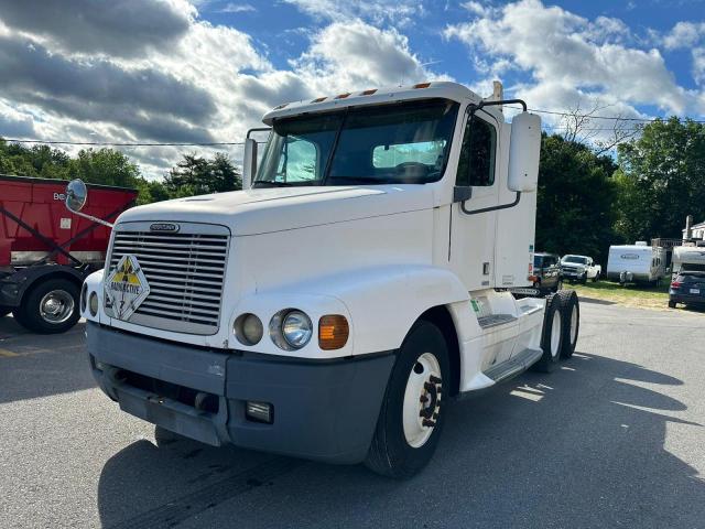 1FUJBBA872PJ88257 - 2002 FREIGHTLINER CONVENTION ST120 WHITE photo 1